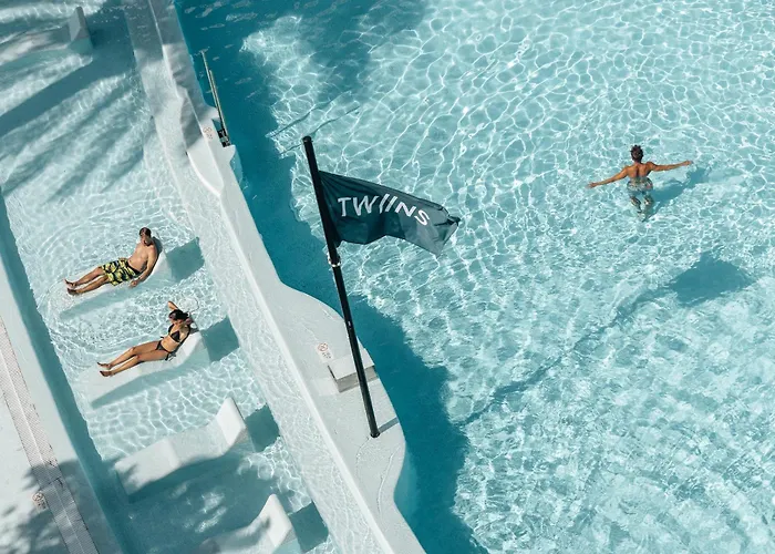 The Ibiza Twiins - 4* Sup